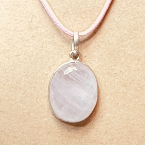 925 Sterling Silver Plated & Rose Quartz Crystal Oval Pendant EUC - Picture 1 of 7